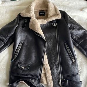 NWOT Stradivarius bomber jacket. Size small